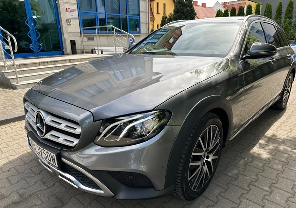 Mercedes-Benz Klasa E cena 159000 przebieg: 97300, rok produkcji 2020 z Toruń małe 211